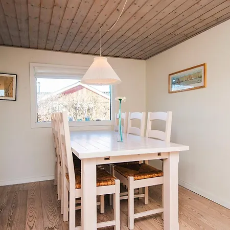 8 Person In Grenaa-by Traum * Grenå